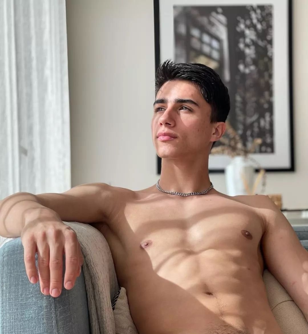 gay sexy model hot white of onlyfans
Nathan Luna Colombian