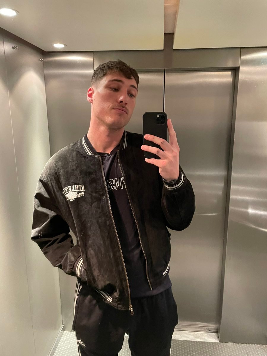 gay sexy model hot white of onlyfans  
maxariesxxx Max Aries Cole Bentley
American adult actor jock twink