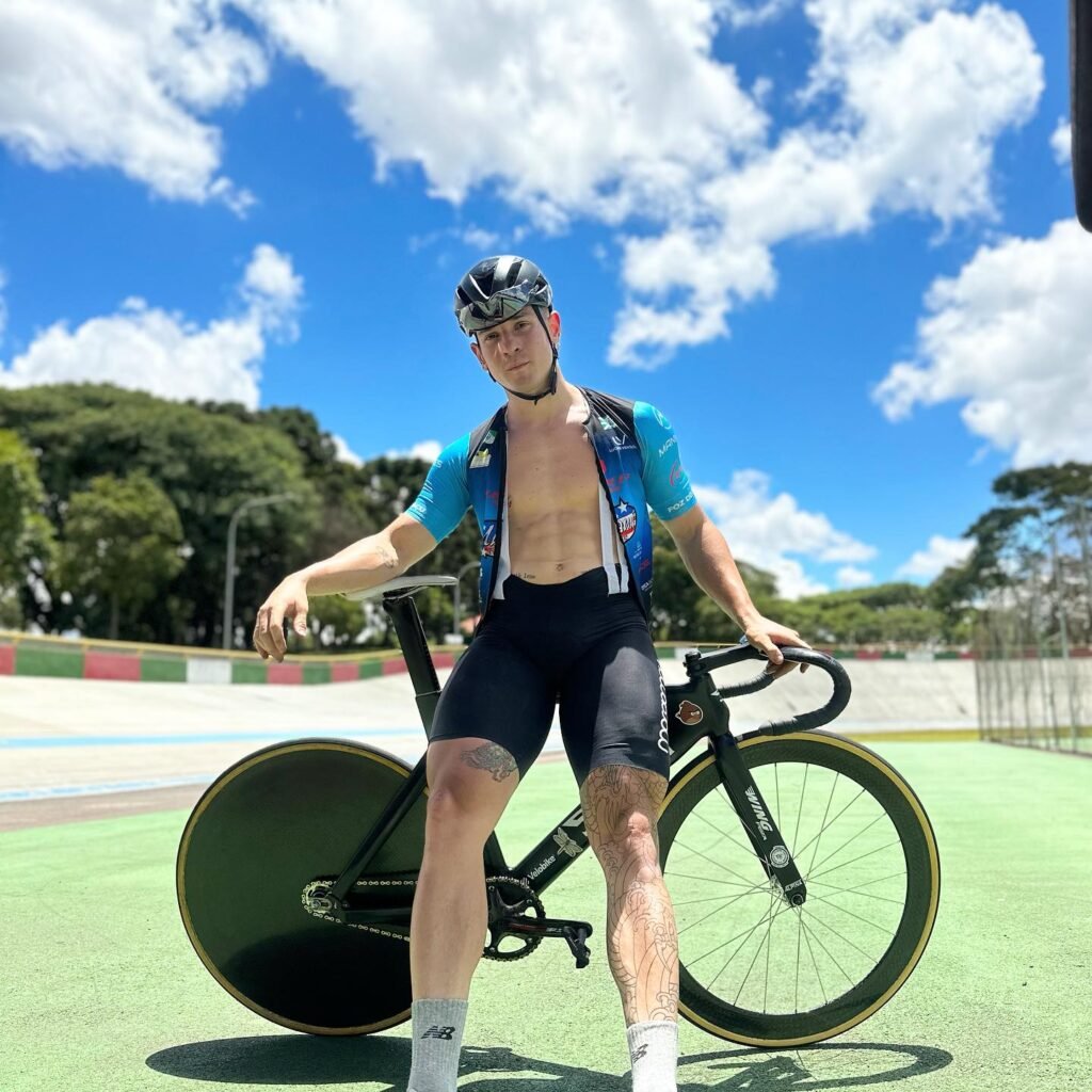 gay gv sexy fashion model hot white of onlyfans instagram famous viral 
Igor Nova athlete cyclist olympics champaign 2028 biker bike privacy Brazil igornovabr
Gabriel Coimbra