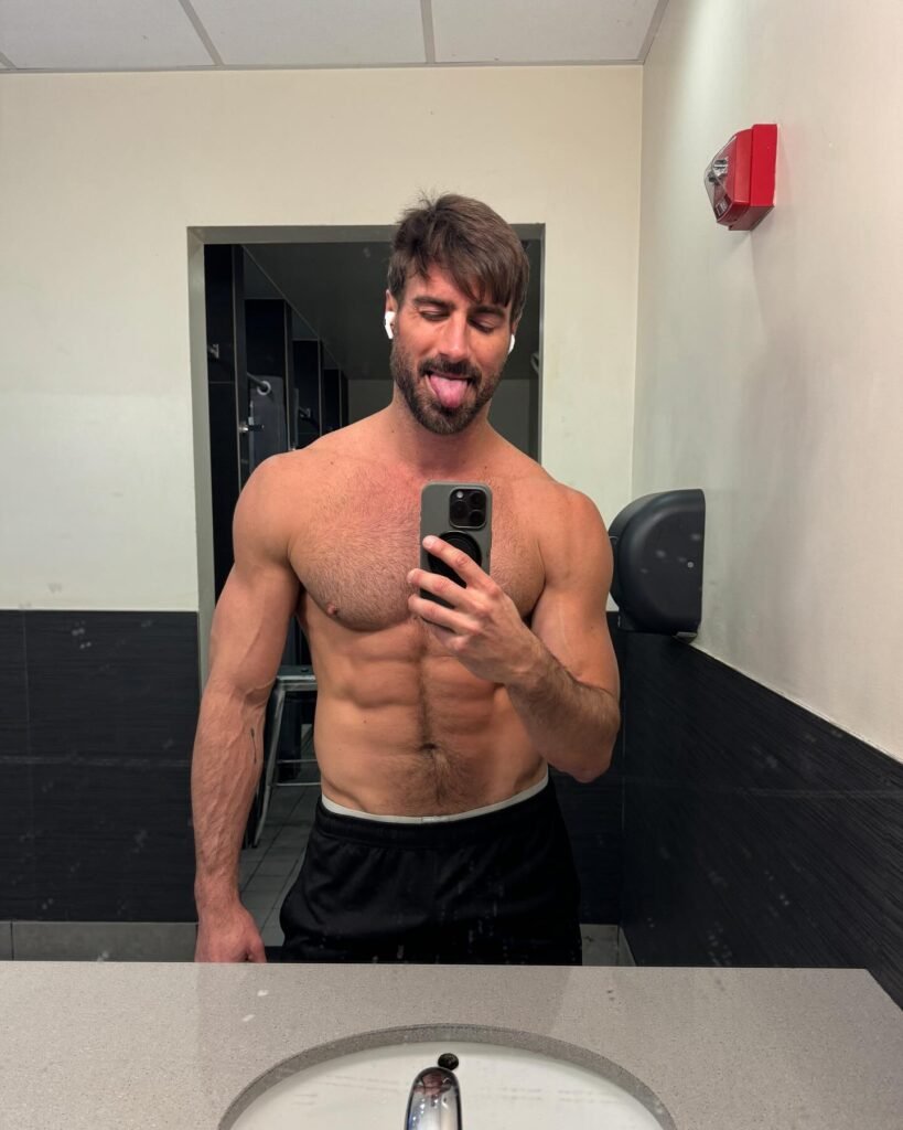 gay gv sexy fashion model hot white of onlyfans famous instagram content creator 模特 男模 写真 帅哥 欧美 大片 时尚 动作演员 钙星
Texasgymjock & Justin Clynes justinclynes justinclynesunofficial