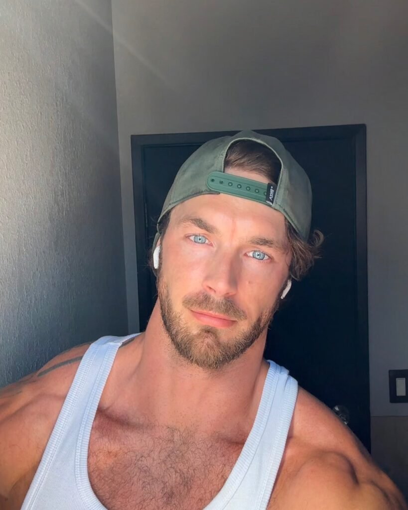 gay gv sexy fashion model hot white of onlyfans famous instagram content creator 模特 男模 写真 帅哥 欧美 大片 时尚 动作演员 钙星
Charley Jordan Mike Saadé Christian Hogue girlfriend ex sextape DJ