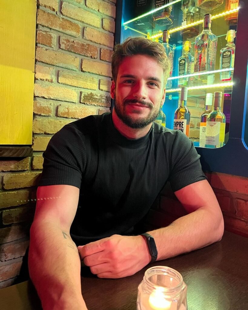 gay gv sexy fashion model hot white of onlyfans famous instagram content creator 模特 男模 写真 帅哥 欧美 大片 时尚 动作演员 钙星
Samuel Decker & Miguel Baiano boyfriend sam hodecker