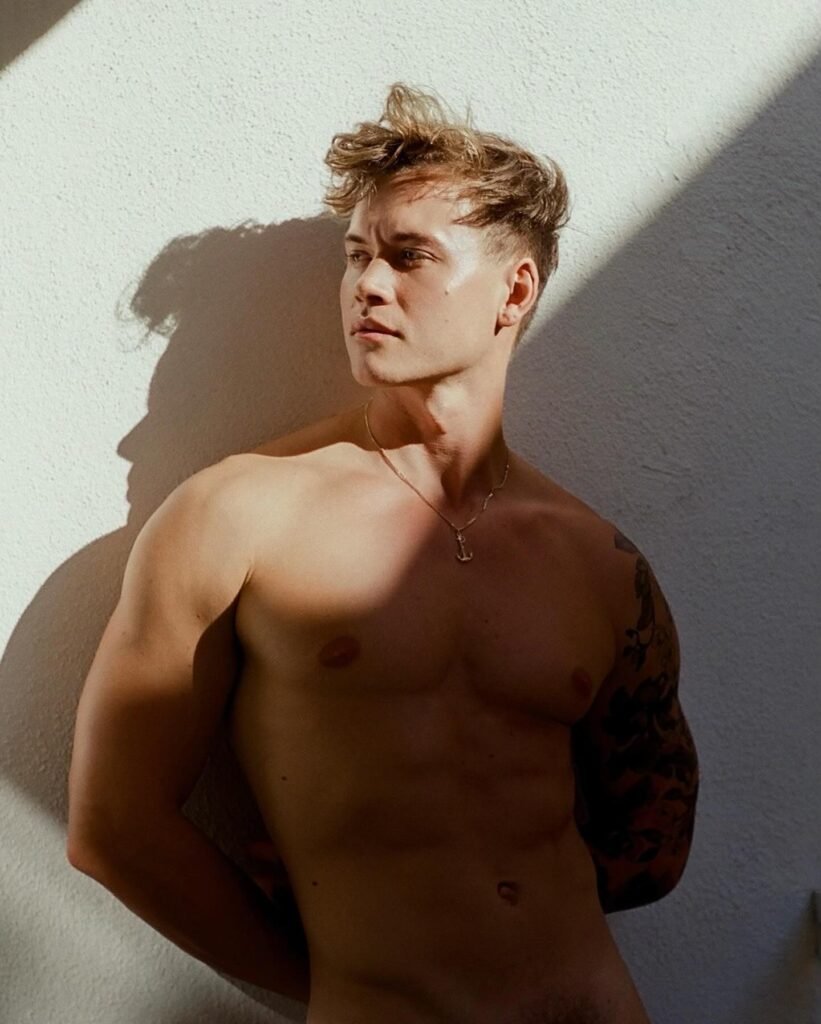 gay gv sexy fashion model hot white of onlyfans famous instagram content creator g4p 模特 男模 写真 帅哥 欧美 大片 时尚 动作演员 钙星 G星
Mason Morrow Kyle Krieger KyleKrieger of: altmase, ig: spaceymasey_