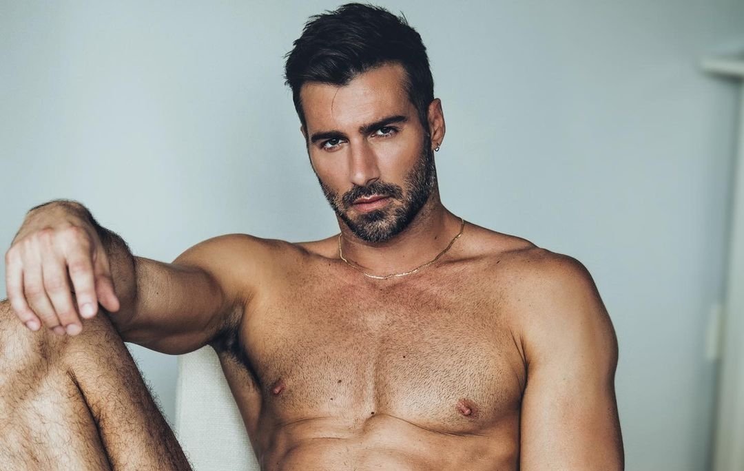 🍙 Justin Clynes