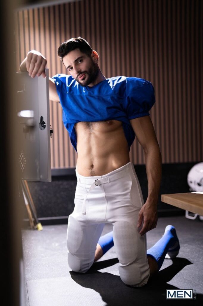 Samm Fitness Leo Levine – Cum Rivals gay video MEN.com 