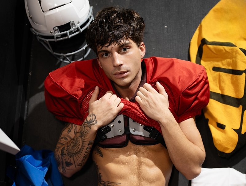 Samm Fitness Leo Levine – Cum Rivals gay video MEN.com 