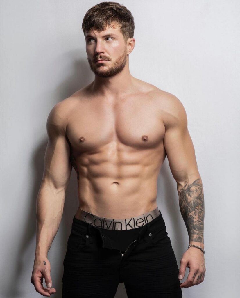 CurvedKing Logan Drake Nestor Gay onlyfans