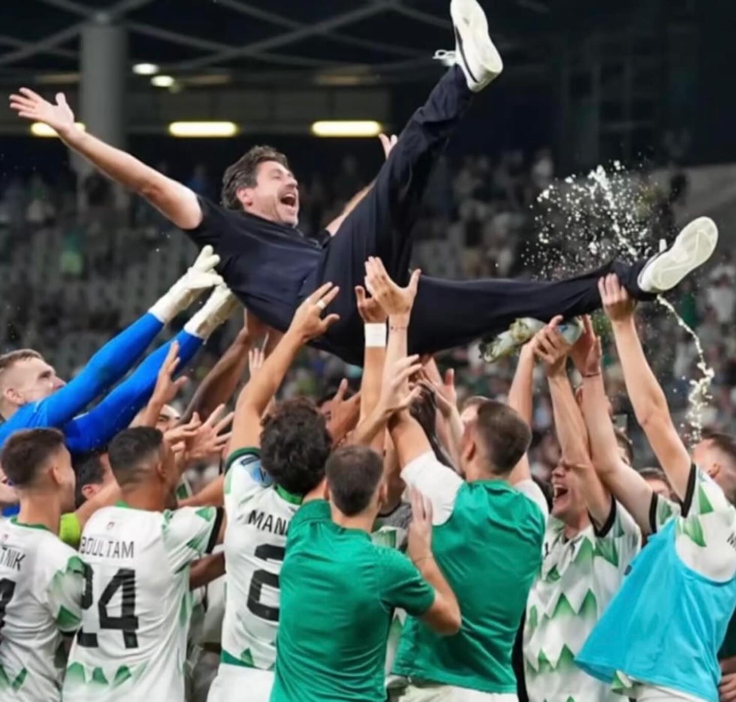 ⚽️ 轮顶级足球教练的素颜